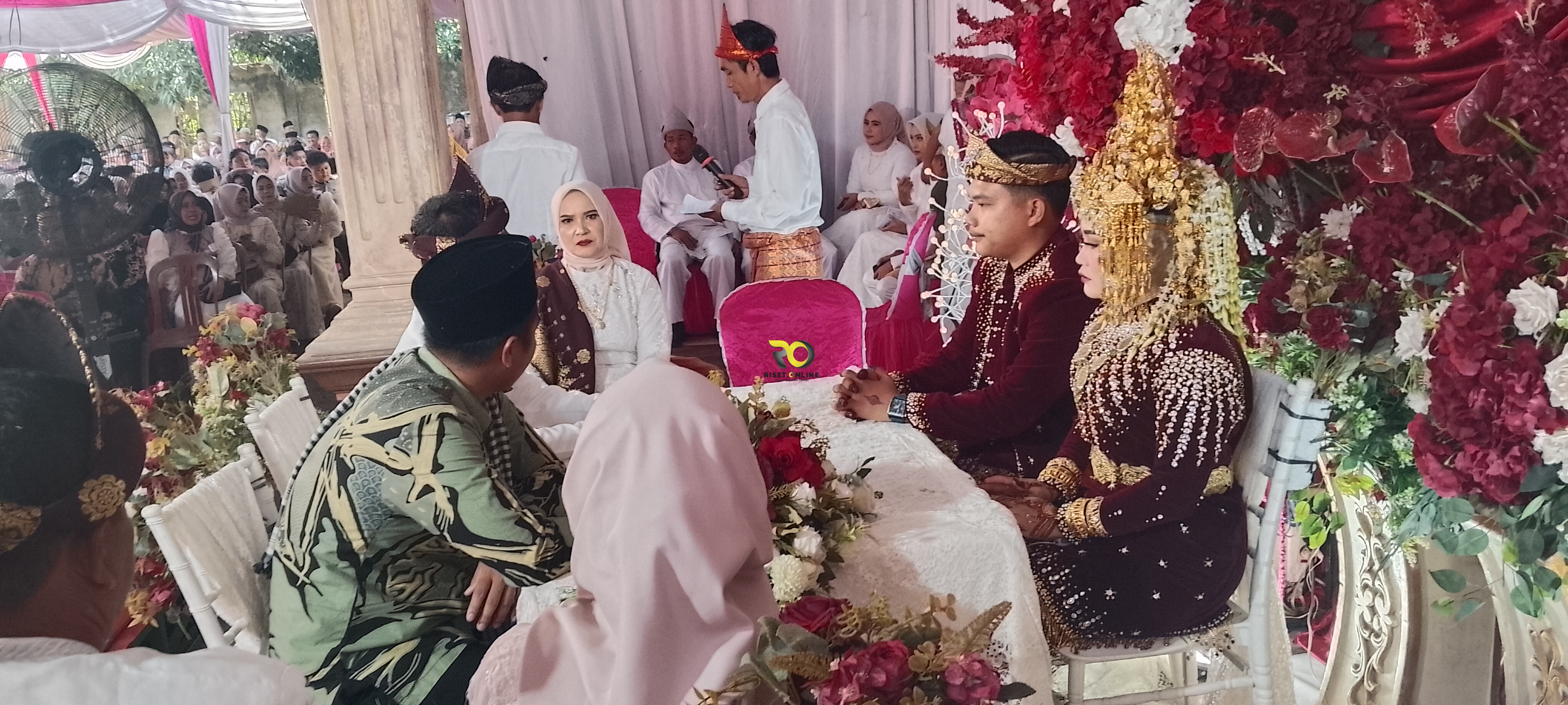 Acara pernikahan di laksanakan semoga lancar dan apa yang kita harapkan